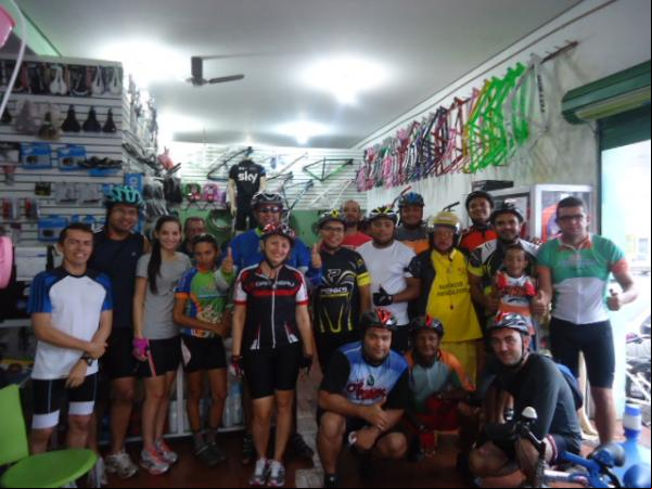 Integrantes do Floriano Bike Clube realizam eio para comemorar ano novo.(Imagem:FlorianoNews)