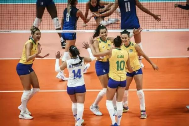 Gabi brilha no ataque, e Brasil vence a Holanda no Mundial de vôlei(Imagem:Reprodução)