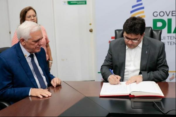 Fonteles fará uma viagem institucional à Europa em busca de investimentos na área hidrogênio verde e na operacionalização do Porto de Luís Correia.(Imagem:Divulgação)