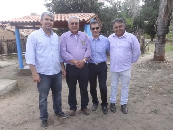 Vereador José Leão participa de inauguração do Chafariz da Vila Vicentina.(Imagem:FlorianoNews)
