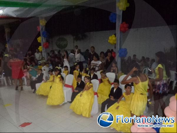 Realizada solenidade de formatura dos alunos do Pré-II da Escola Mega.(Imagem:FlorianoNews)