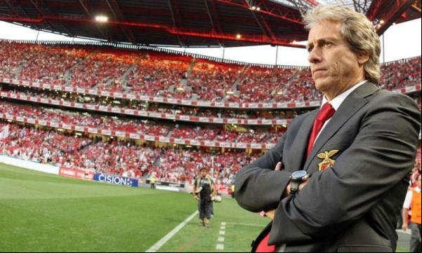 Torcedores do Benfica protestam no estádio da Luz e chamam Jorge Jesus de Judas(Imagem:Reprodução)