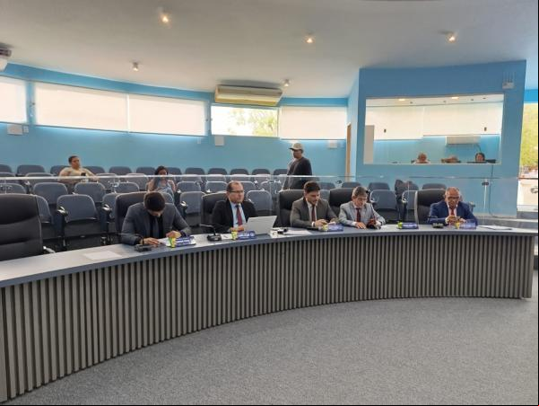 Câmara Municipal de Floriano inicia semana com sessões movimentadas(Imagem:FlorianoNews)