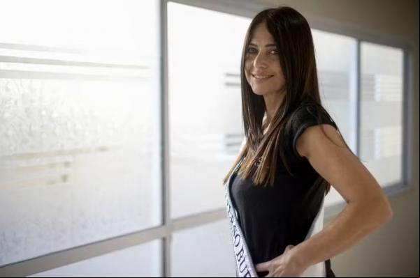 Alejandra Rodríguez foi eleita Miss Universo Buenos Aires e disputará concurso nacional.(Imagem:Marcos Gomez/AFP)