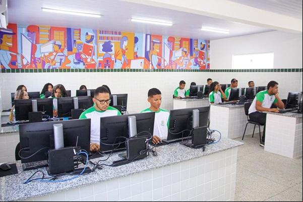 LABORATÓRIO DE INFORMÁTICA - CETI WALL FERRAZ(Imagem:Reprodução)