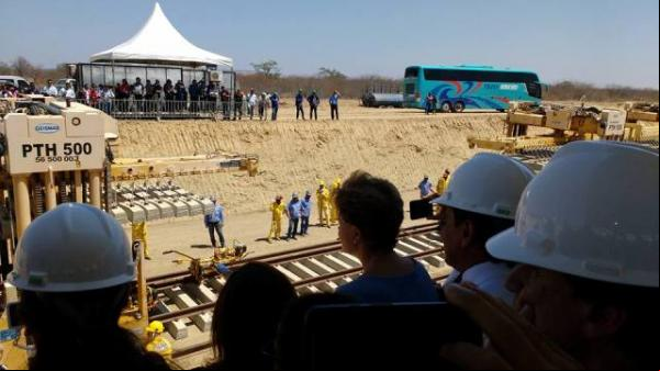 Florianense acompanha visita da Presidente Dilma às obras da Transnordestina.(Imagem:Reprodução/Facebook)