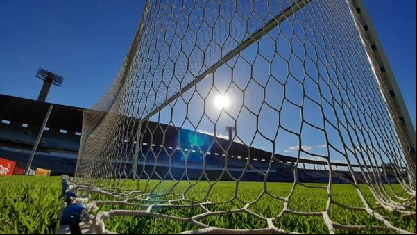 Estádio Albertão(Imagem:Emanuele Madeira)