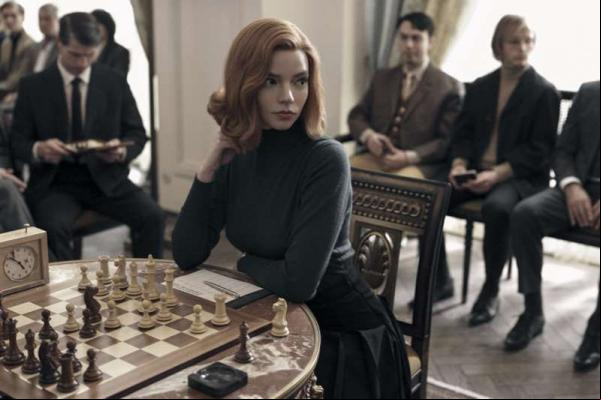 Anya Taylor-Joy é campeã de xadrez em fotos e teaser de minissérie(Imagem:Reprodução)