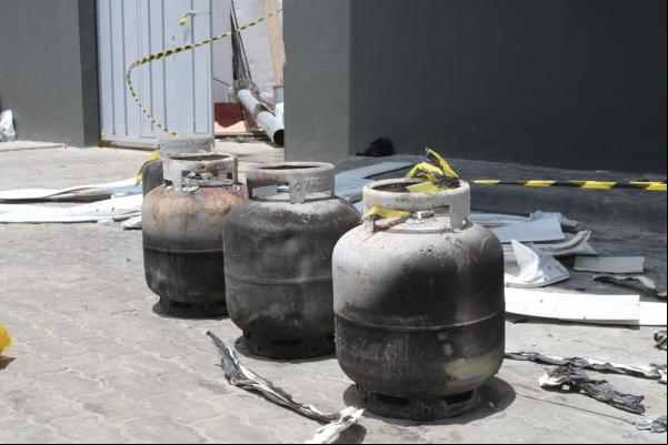 Padaria teve cozinha completamente destruída por incêndio na Zona Leste de Teresina.(Imagem:Ellen Pessoa/G1)