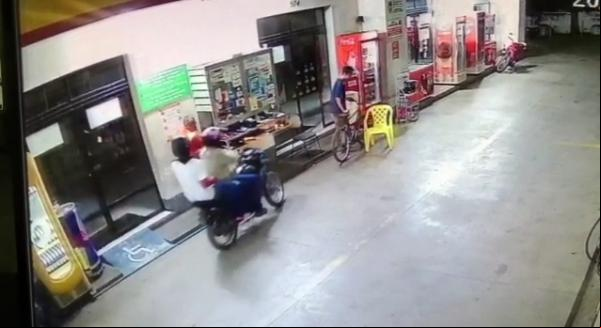 Ladrões armados assaltam postos de combustíveis e padaria em Floriano.(Imagem:Reprodução)