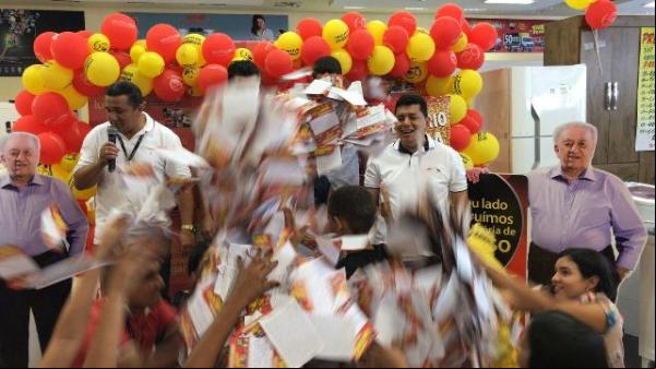Armazém Paraíba realiza 6°sorteio de aniversário dos 60 anos em Floriano.(Imagem:FlorianoNews)