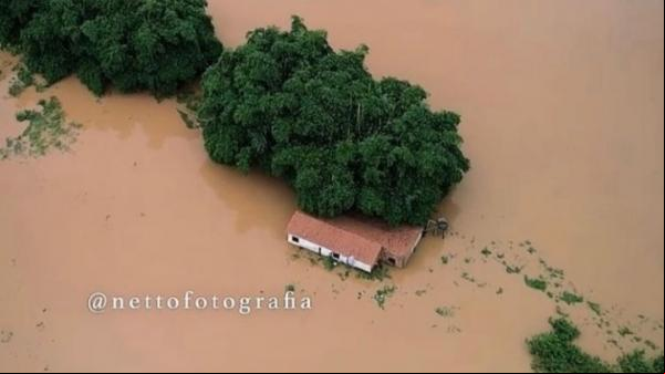 Área atingida pela enchente(Imagem:Netto Fotografia)