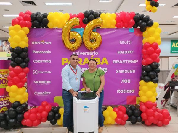 Gerente F. Costa expressa gratidão aos clientes no Aniversário do Armazém Paraíba.(Imagem:FlorianoNews)