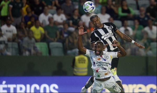 Líder Botafogo tenta retomar caminho das vitórias no Brasileiro(Imagem:Vítor Silva/Botafogo/Direitos reservados)