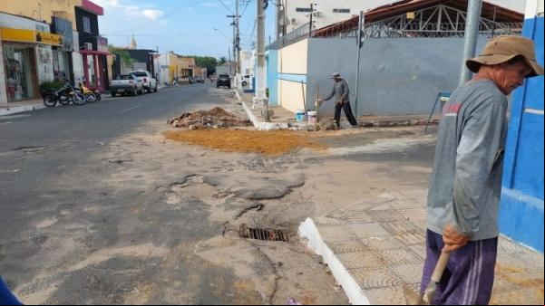 Infraestrutura de Floriano recupera danos nas ruas provocados por chuva intensa(Imagem:Secom)