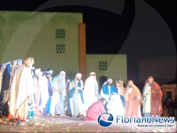 Encenação da Paixão de Cristo atrai milhares de fiéis em Floriano.(Imagem:FlorianoNews)