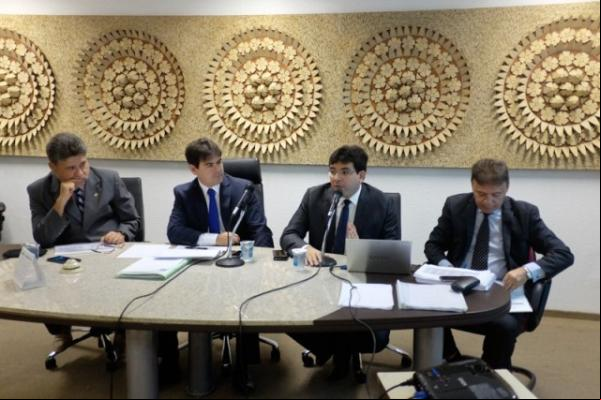 Secretário defende empréstimo e alerta para rombo na previdência.(Imagem:Alepi)