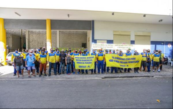Assembleia vai decidir sobre continuidade da greve dos Correios no Piauí.(Imagem:Roberta Aline/florianonews.piauiconectado.com)