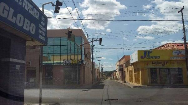 Semáforo com defeito causa acidente em cruzamento de Floriano.(Imagem:FlorianoNews)