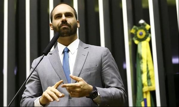 Deputado Federal Eduardo Bolsonaro teve um tuíte antigo de Lula colocado em seu site(Imagem:Marcelo Camargo/Agência Brasil)