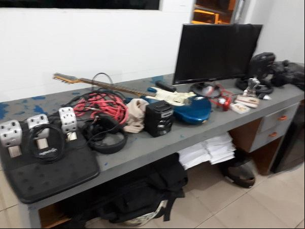 Material aprendido pela polícia.(Imagem:Temístocles Filho/jc24horas)
