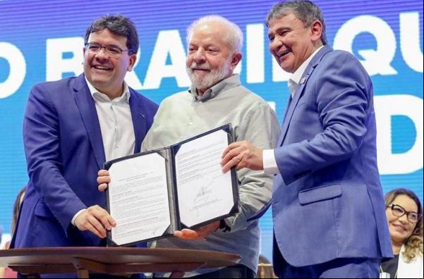 No Piauí, Lula elogia Wellington Dias e pede aos militantes: