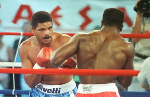Maguila enfrentou Evander Holyfield, em Nevada, nos Estados Unidos.(Imagem: Arquivo/Agência Estado)