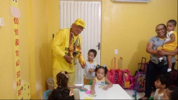 Alegria e reencontros marcam volta às aulas no Centro Educacional Peniel.(Imagem:FlorianoNews)