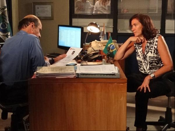 Griselda diz que está contando as horas para ver Tereza Cristina na cadeia.(Imagem:Fina Estampa/TV Globo)