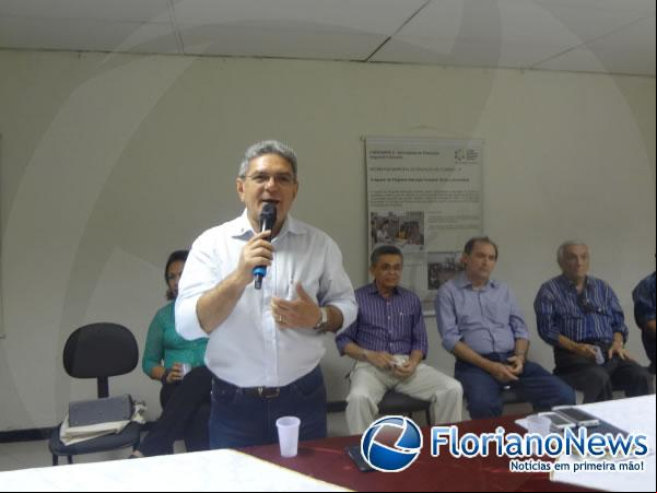 Floriano sedia VIII Seminário Regional de Formação de Gestores e Educadores O município de Floriano.(Imagem:FlorianoNews)