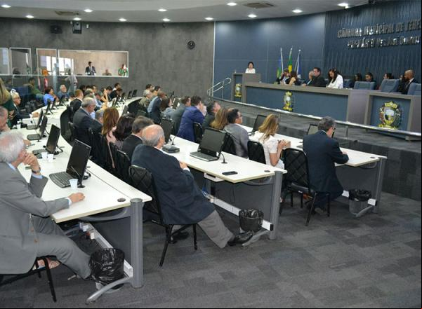 Jeová Alencar não vai à solenidade e Firmino Filho pede