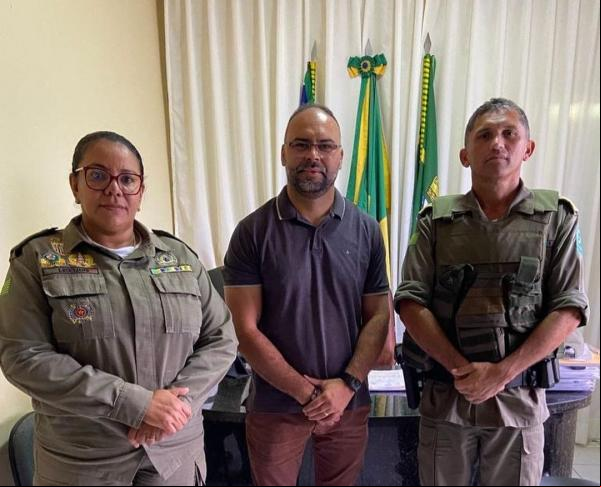 oab Curvina visita 3º BPM e acompanha trabalhos educativos da PM em parceria com escolas de Floriano.(Imagem:Reprodução/Instagram)