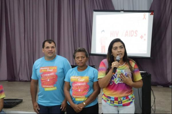 Bloco da Prevenção promove conscientização entre adolescentes sobre IST no CEEP Calisto Lobo.(Imagem:Secom)