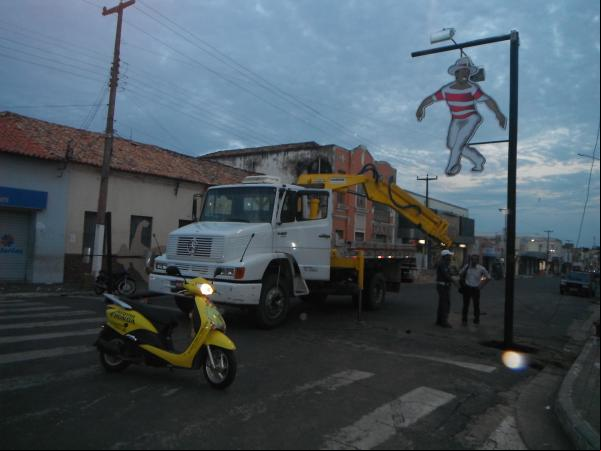 Decoração do Carnaval das Luzes já está na Avenida Getúlio Vargas.(Imagem:FlorianoNews)