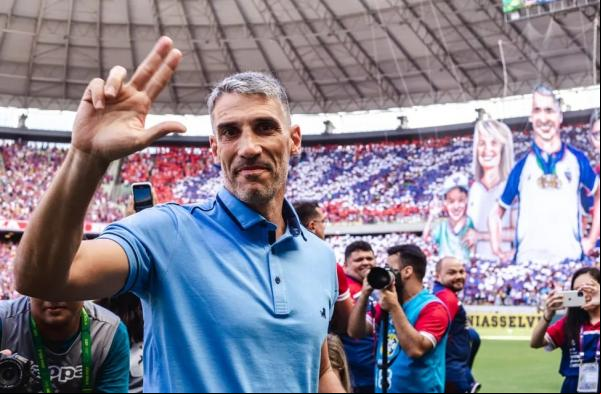 Campeão ano ado com o Fortaleza, argentino Juan Pablo Vojvoda vai em busca do bi.(Imagem:Thiago Gadelha / SVM )