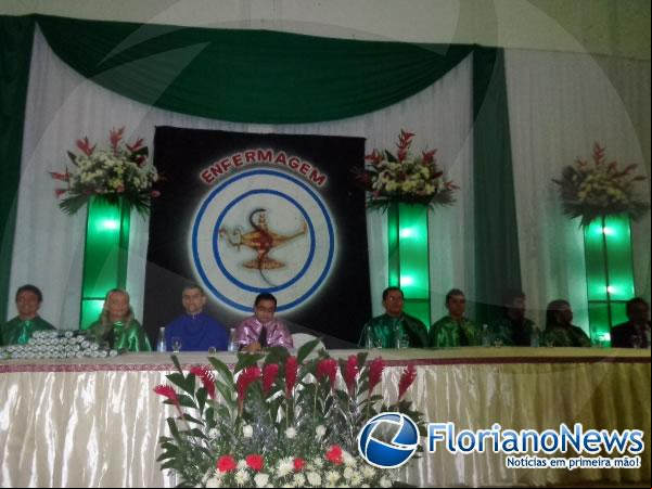 Formandos de Enfermagem da UFPI realizaram colação de grau.(Imagem:FlorianoNews)