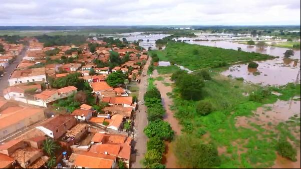 Rio Parnaíba começa a invadir zona urbana de Luzilândia, no Norte do Piauí.(Imagem:Gaspar Bueno)