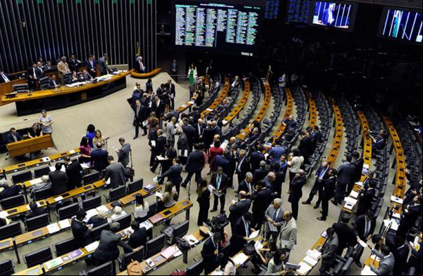 CCJ da Câmara aprova PEC que estabelece lei sobre piso salarial de enfermeiros.(Imagem:Luis Macedo/Camara dos Deputados)