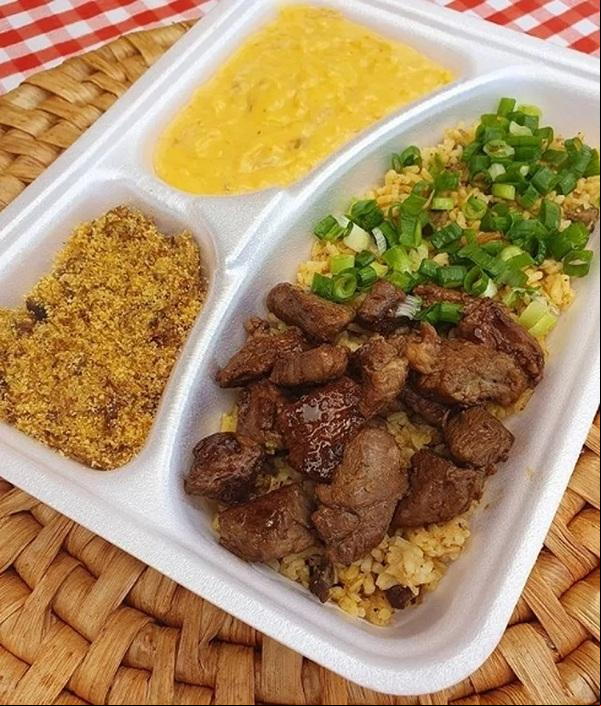 Arrumadinho: paçoca, creme de galinha, Maria Isabel e carne assada.(Imagem:Instagram/Temperos da Luh )