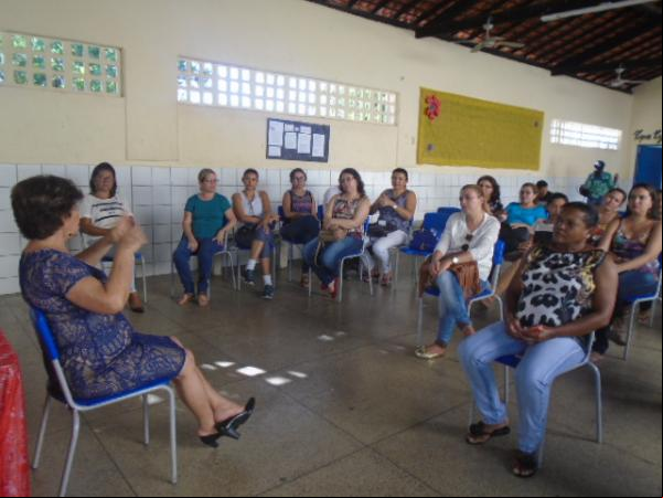 Educadores discutem implantação do regime de tempo integral no Fauzer Bucar.(Imagem:FlorianoNews)