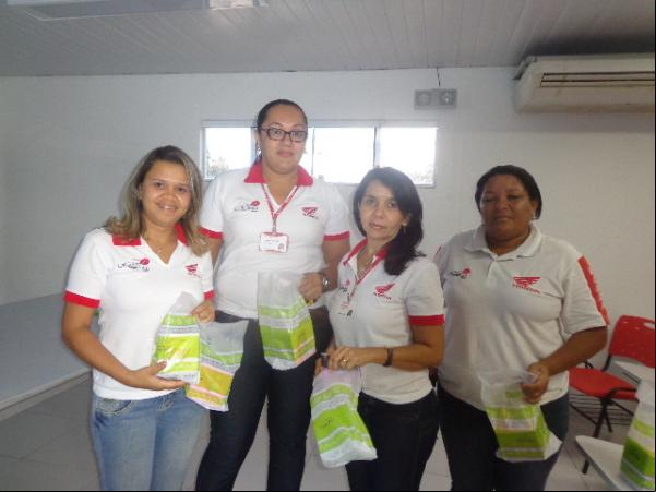 Cajueiro Motos homenageia mães colaboradoras.(Imagem:FlorianoNews)