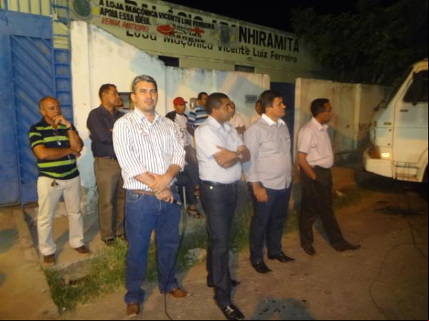 Coligação: Floriano Seguindo em Frente (Almir Reis e Karytha Freire)(Imagem:FlorianoNews)