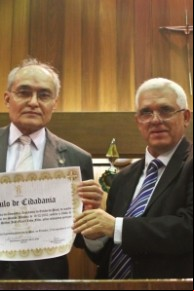 MÃ©dico recebeu tÃ­tulo do presidente da Casa.(Imagem:Alepi)