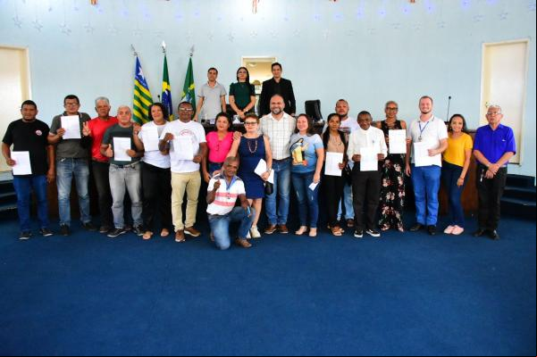 Câmara Municipal de Floriano sorteia bens móveis ociosos para entidades de Floriano.(Imagem:CMF)