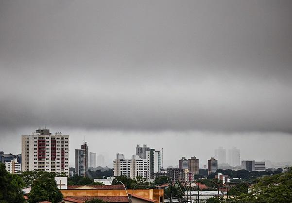 Inmet emite alerta de chuva para 102 municípios do Piauí(Imagem:Renato Andrade/florianonews.piauiconectado.com)