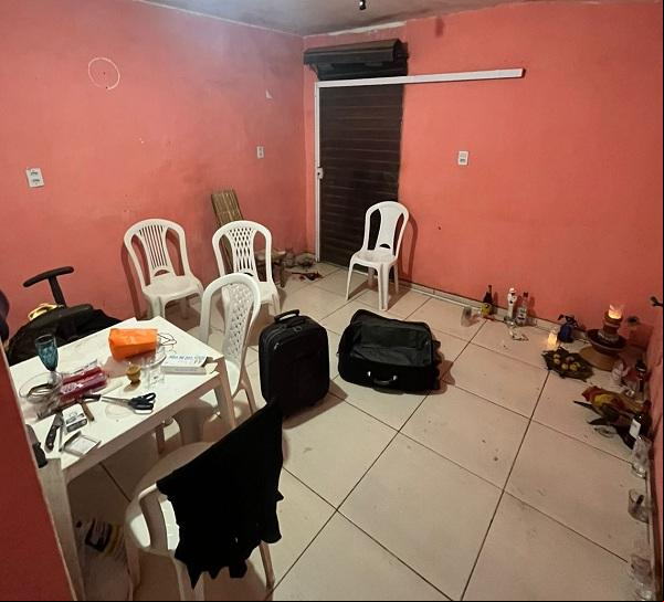 Suposto pai de santo é preso suspeito de torturar a esposa e o próprio filho em rituais.(Imagem:PI)