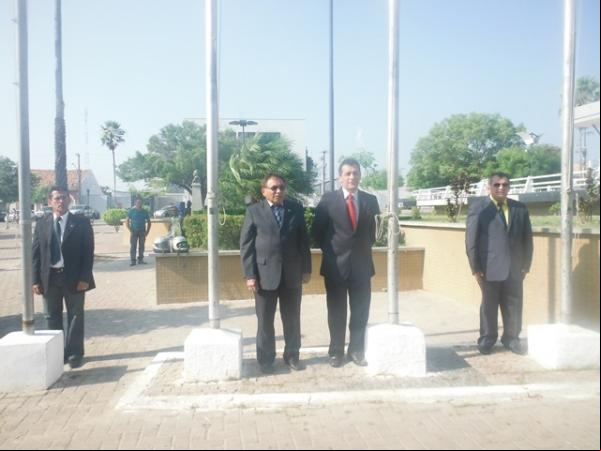 Hasteamento de bandeiras assinala abertura da Semana da Pátria em Floriano.(Imagem:FlorianoNews)