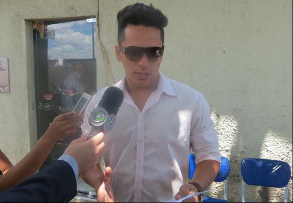 Léo Cachorrão presta depoimento e diz que foi vítima de quadrilha ao comprar carro de luxo.(Imagem:Cidadeverde)