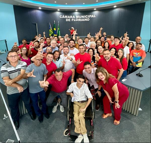 Encontro regional do PT reúne lideranças na Câmara Municipal de Floriano.(Imagem:Reprodução/Instagram)