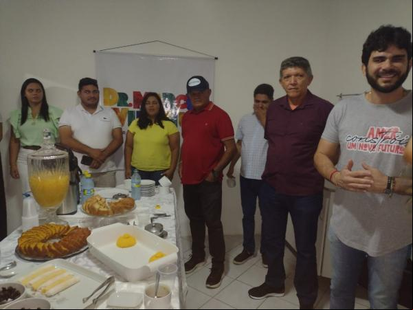 Coletiva de imprensa no gabinete do deputado Dr. Marcus Vinícius destaca valorização da comunicação em Floriano. (Imagem:FlorianoNews)
